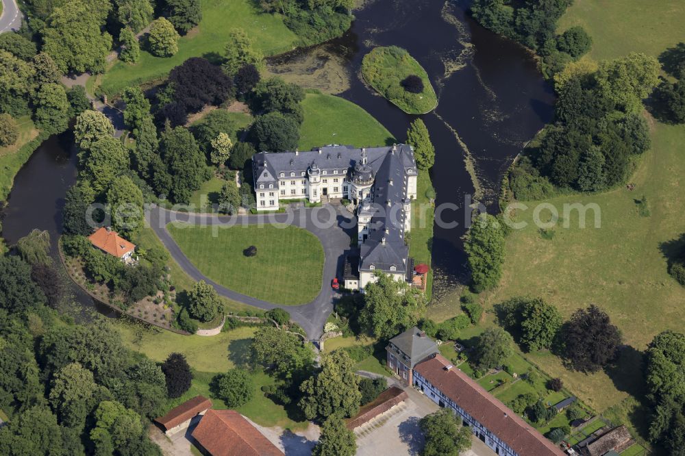 Rosendahl from above - Building and castle park systems of water castle Varlar on street Varlar in Rosendahl in the state North Rhine-Westphalia, Germany