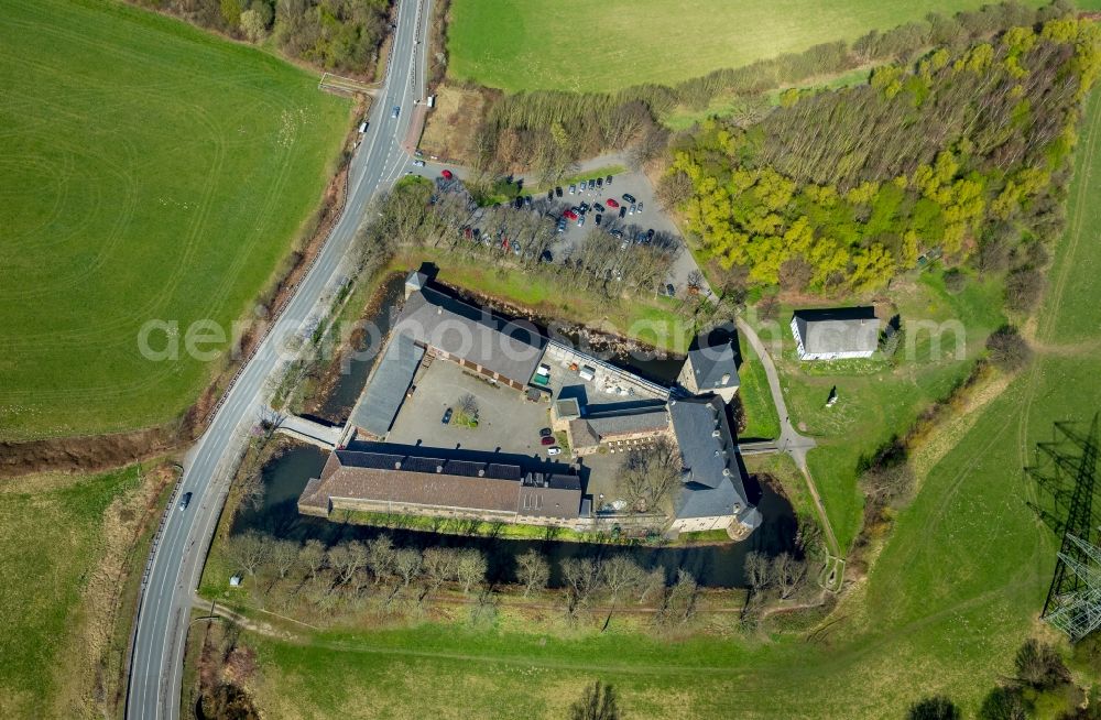 Hattingen from above - Building and castle park systems of water castle and Wasserburg Haus Kemnad in the district Buchholz in Hattingen in the state North Rhine-Westphalia