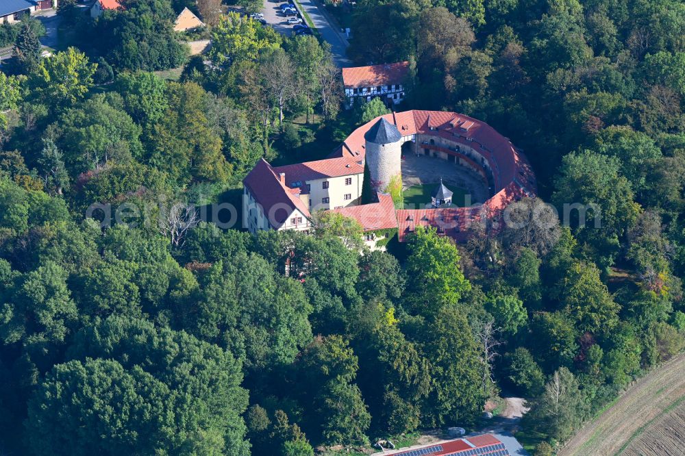 Aerial photograph Westerburg - Building and castle park systems of water castle in Westerburg in the state Saxony-Anhalt, Germany