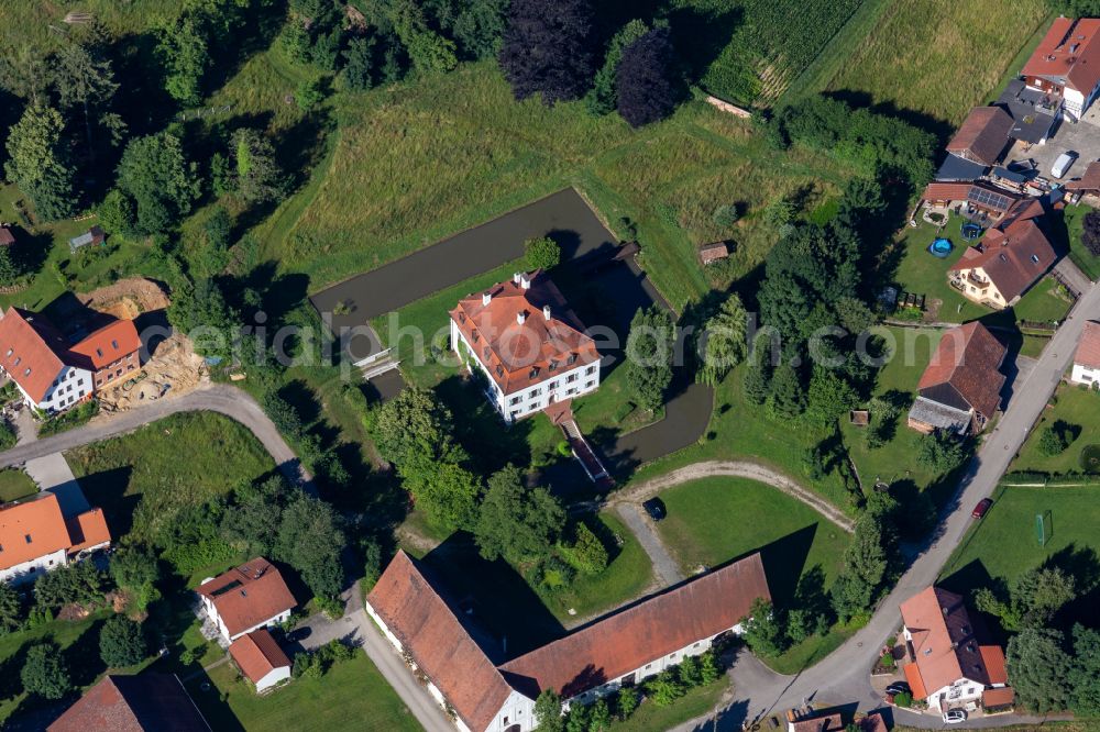 Aerial image Hohenthann - Building and castle park systems of water castle Weihenstephan in Hohenthann in the state Bavaria, Germany