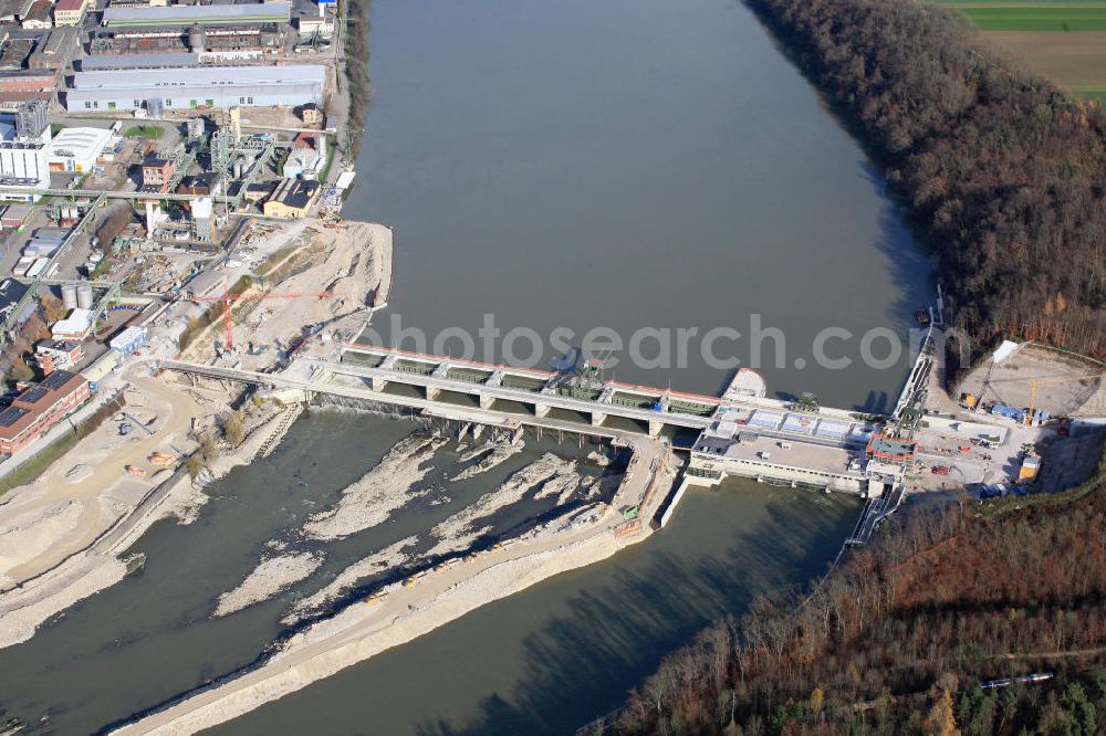 Rheinfelden from the bird's eye view: Baustelle Wasserkraftwerk Rheinfelden zwischen den beiden gegenüberliegenden Städten Rheinfelden AG auf der Schweizer Seite und Rheinfelden (Baden) auf der deutschen Seite des Hochrheins. Größte Wasserkraftbaustelle Europas. Construction site of the hydropower plant in Rheinfelden.