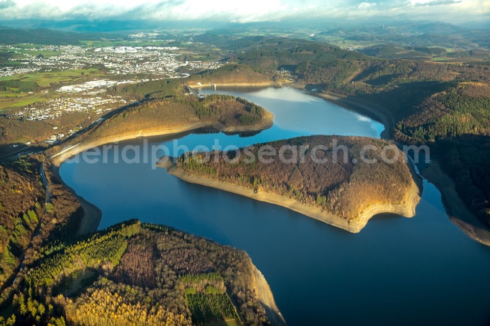 Attendorn from above - Low water level and lack of water caused the shoreline areas to be exposed of Bigge in Attendorn in the state North Rhine-Westphalia, Germany