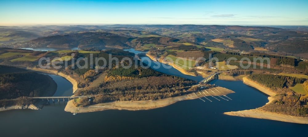 Aerial photograph Attendorn - Low water level and lack of water caused the shoreline areas to be exposed of Biggetalsperre in Attendorn in the state North Rhine-Westphalia, Germany