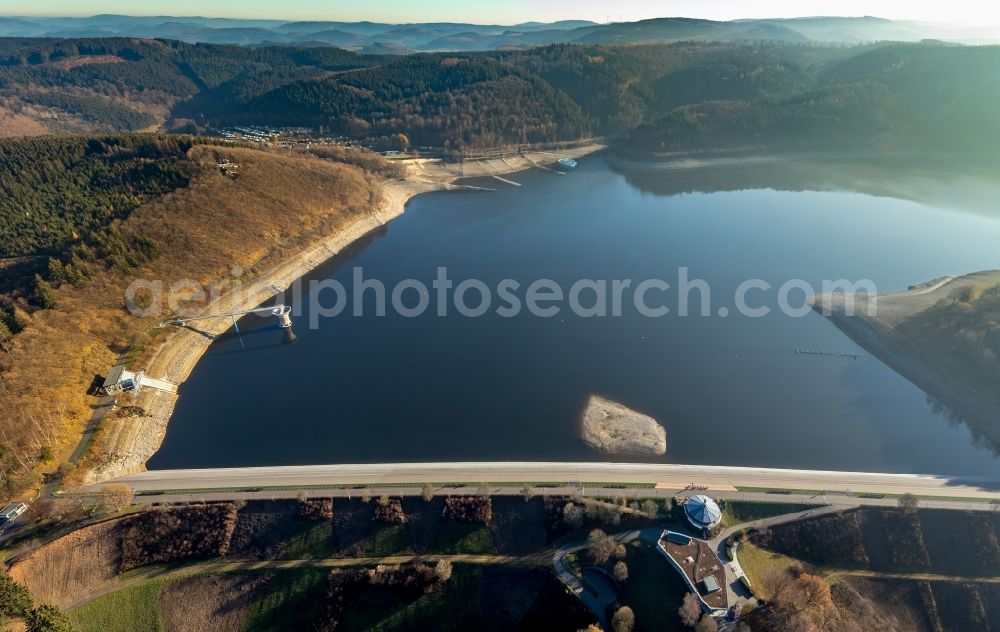 Aerial photograph Attendorn - Low water level and lack of water caused the shoreline areas to be exposed of Biggetalsperre in Attendorn in the state North Rhine-Westphalia, Germany