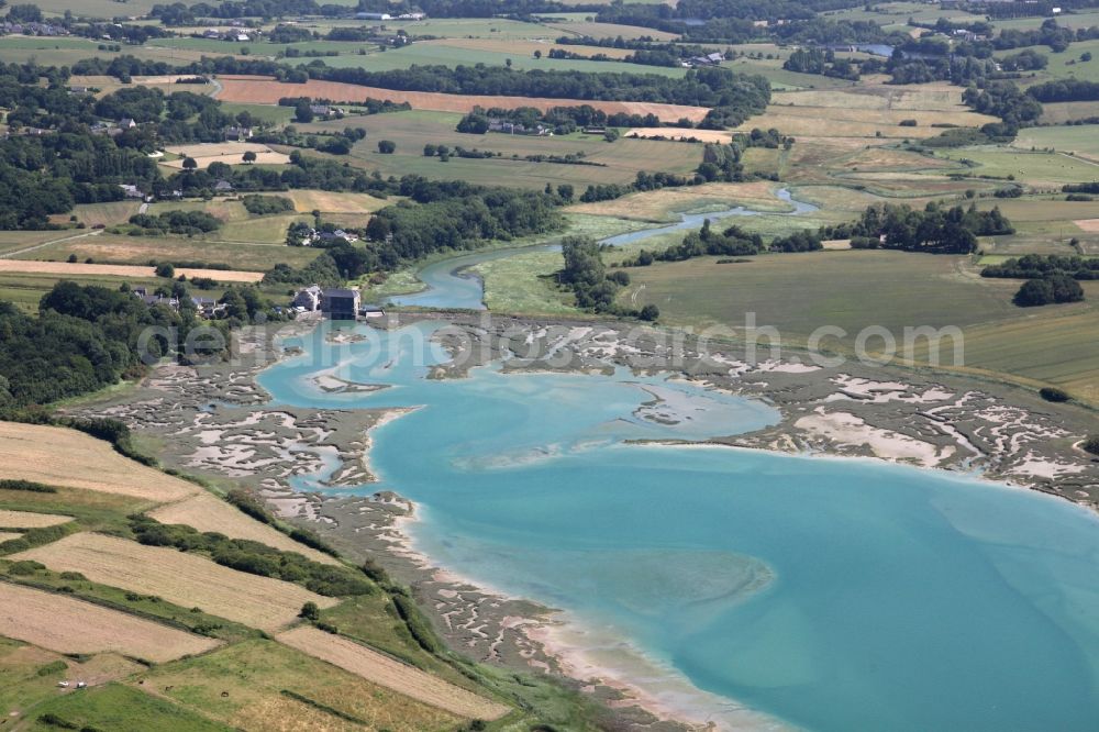 Saint-Briac-sur-Mer from the bird's eye view: Water surface at the bay along the sea coast at the river Le Drouet in Saint-Briac-sur-Mer in Brittany, France