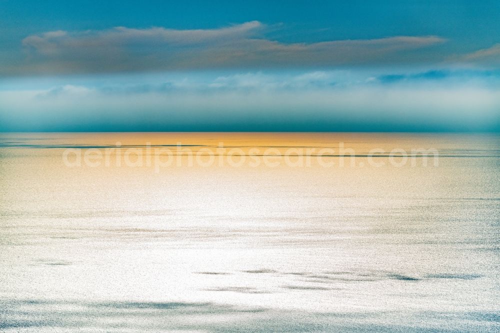 Sylt from the bird's eye view: Water surface on the marine coast of the North Sea island of Sylt near Rantum in the state Schleswig-Holstein, Germany