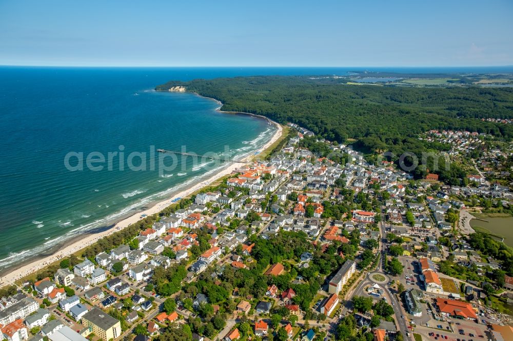 Aerial photograph Binz - Water surface at the seaside the Baltic Sea in Binz in the state Mecklenburg - Western Pomerania