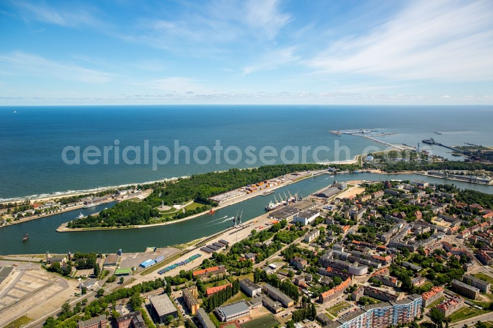 Aerial photograph Gdansk - Danzig - Water surface at the seaside the Baltic Sea Westerplatte Nowy Port in Gdansk - Danzig in Pomorskie, Poland