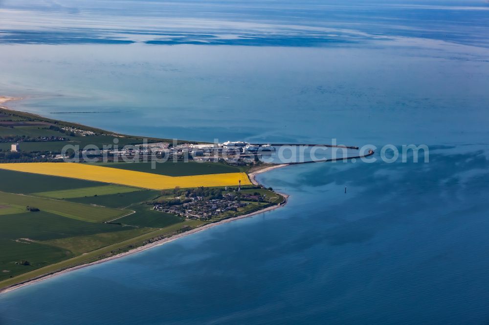 Aerial photograph Fehmarn - Water surface on the Baltic Sea coast at the Puttgarden ferry port in Fehmarn on the island of Fehmarn in the state Schleswig-Holstein, Germany