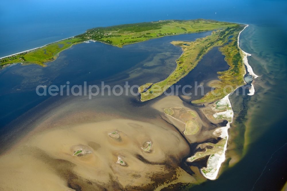 Insel Hiddensee from the bird's eye view: Water surface with sandbank at the seaside the Baltic Sea on the island Hiddensee in the state Mecklenburg - Western Pomerania