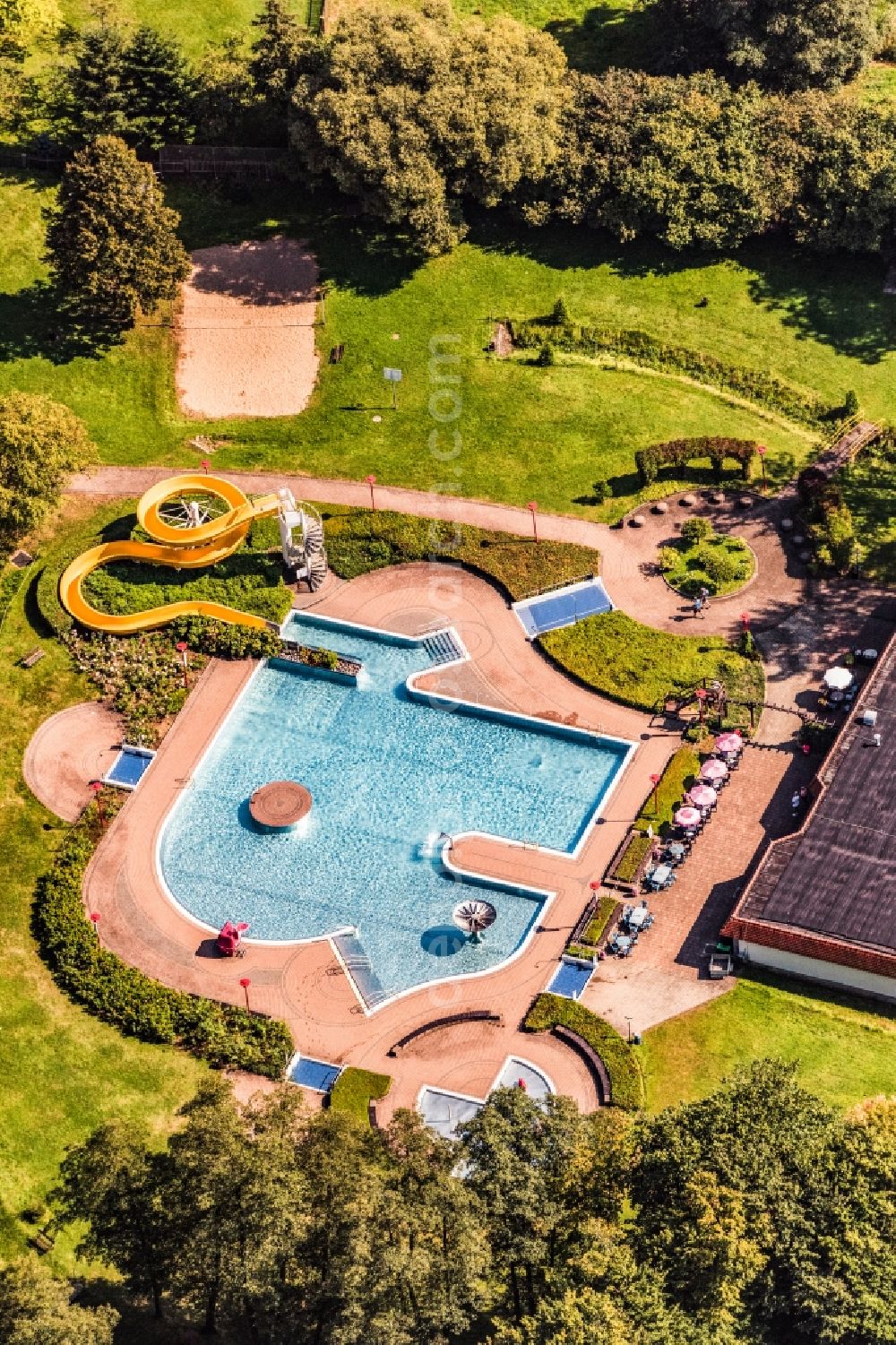 Rathewalde from the bird's eye view: Waterslide on Swimming pool of the swimming pool Rathewalde in Rathewalde in the state Saxony