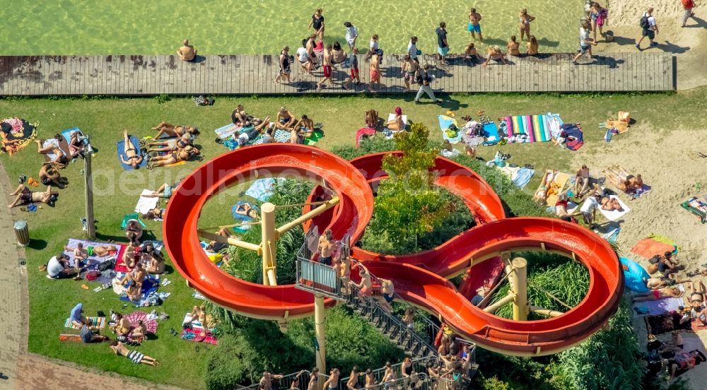 Aerial image Mülheim an der Ruhr - Waterslide on Swimming pool of the Naturbad Muelheim-Styrum on Friesenstrasse in Muelheim on the Ruhr in the state North Rhine-Westphalia