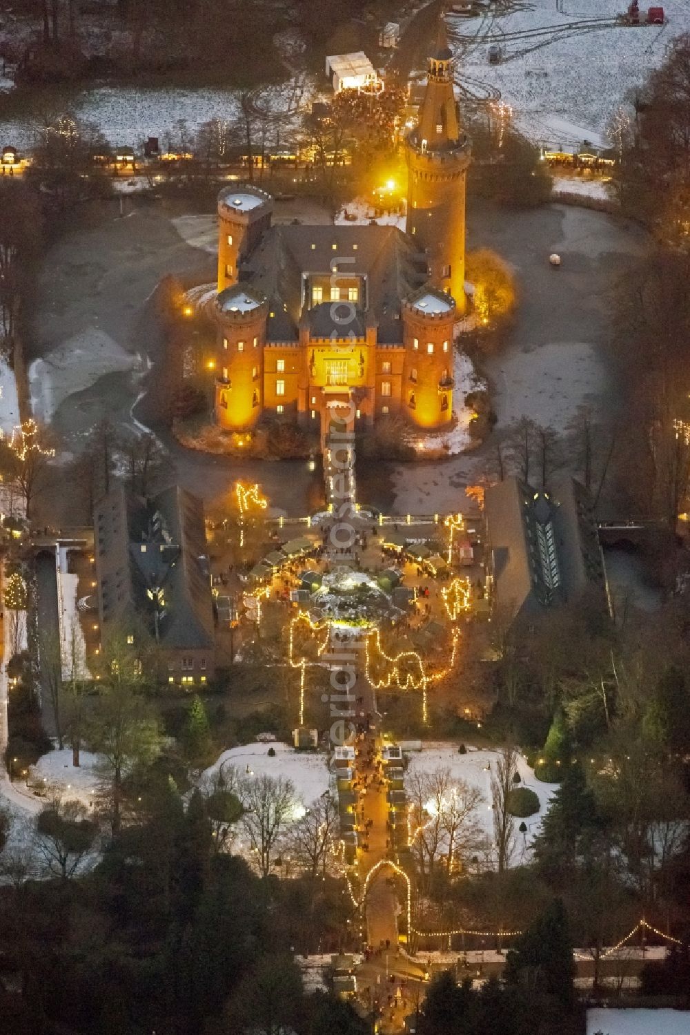 Bedburg-Hau from the bird's eye view: 06/09/2012 Bedburg-Hau View of the water tower Moyland in the state of North Rhine-Westphalia. The neo-Gothic monument is home to a museum's extensive collection of modern art of the brothers van der Grinten and is a popular destination on the Lower Rhine