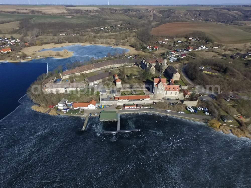 Aerial image Seeburg - Building and castle park systems of water castle on Vietzbach in Seeburg in the state Saxony-Anhalt, Germany