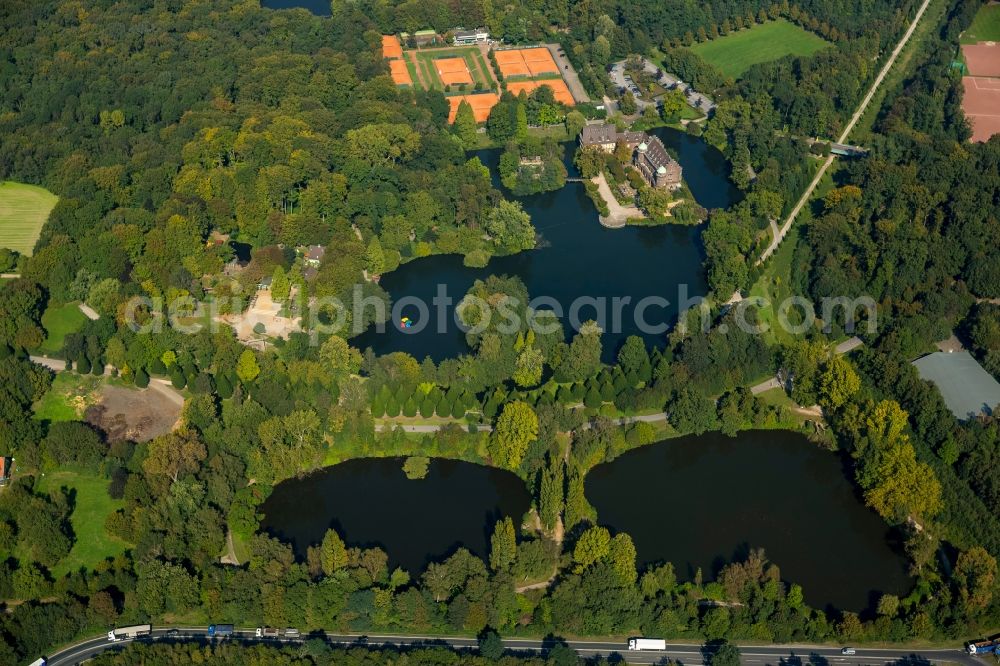 Aerial image Gladbeck - Water Castle Wittringen with Castle Park in Gladbeck in the state of North Rhine-Westphalia