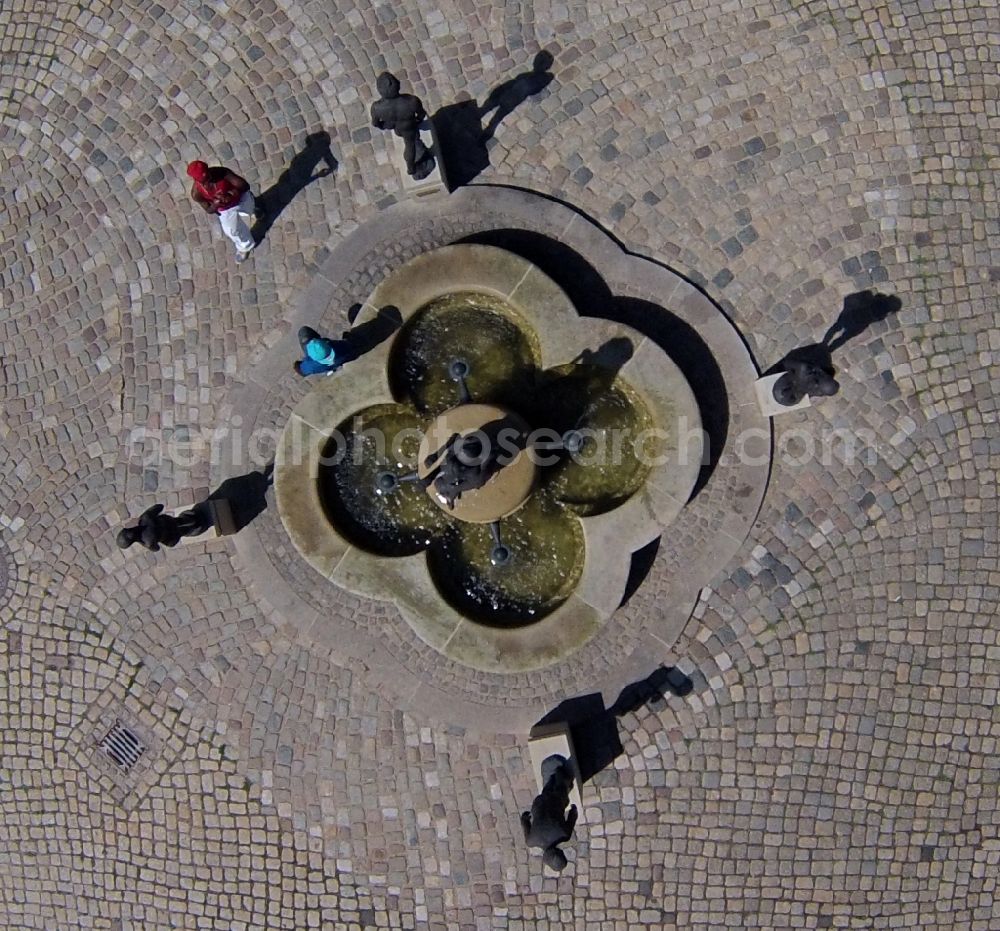 Aerial image Halle / Saale - Fountains Fountain circle of life with a bronze sculpture on the cathedral square in Halle (Saale) in Saxony-Anhalt