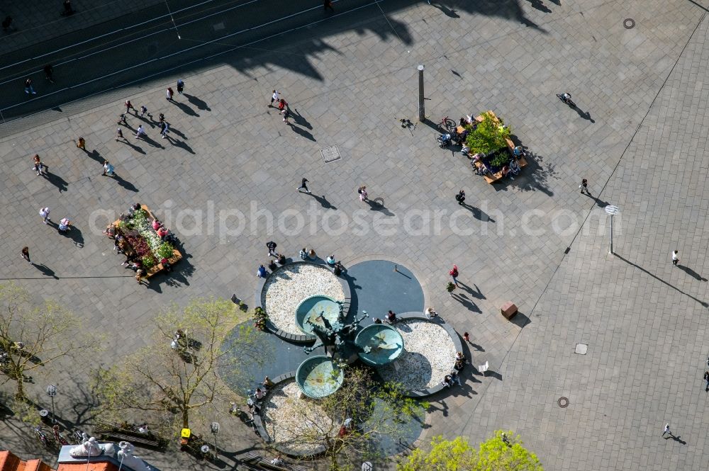 Aerial image Erfurt - Water - fountain Neuer Angerbrunnen in the district Altstadt in Erfurt in the state Thuringia, Germany