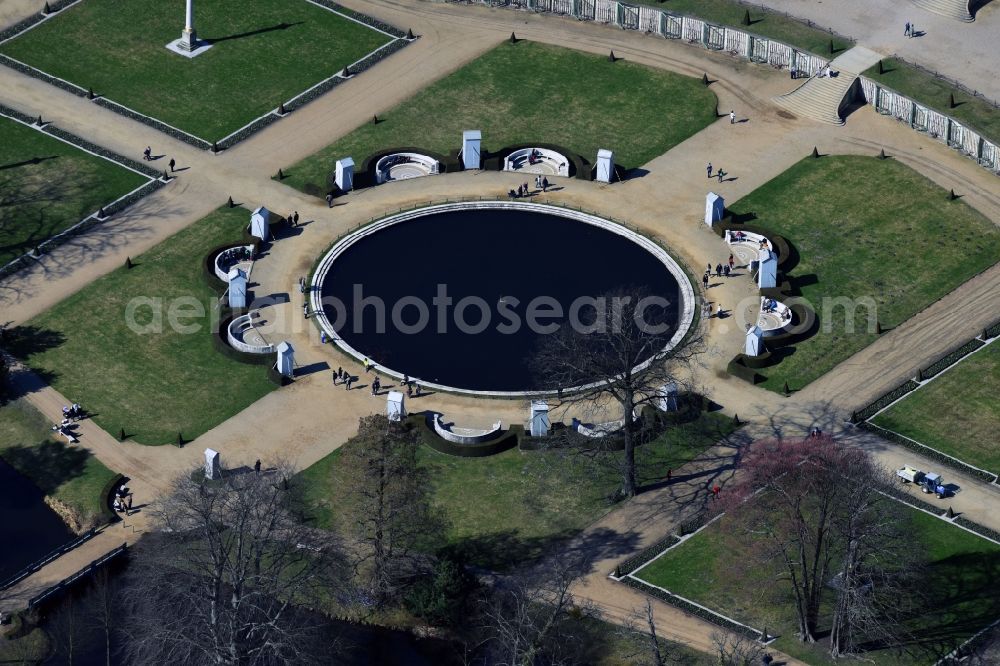 Potsdam from the bird's eye view: Water - fountain in the Parkgelaende Sanssouci in the district Westliche Vorstadt in Potsdam in the state Brandenburg