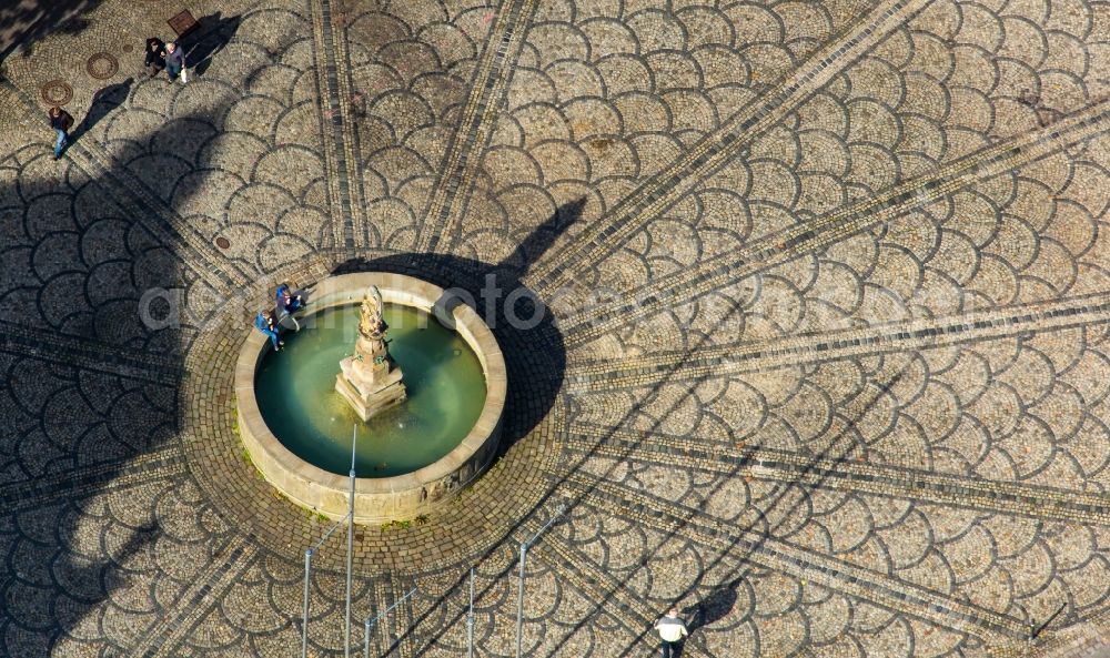 Aerial photograph Brilon - Water - fountain of the place Am Markt in Brilon in the state North Rhine-Westphalia