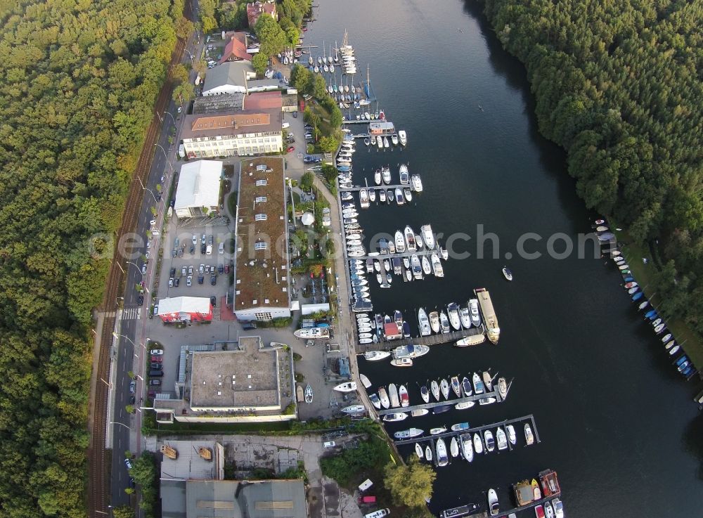 Aerial image Berlin - Pleasure boat marina with docks and moorings on the shore area of Mueggelspree in Berlin