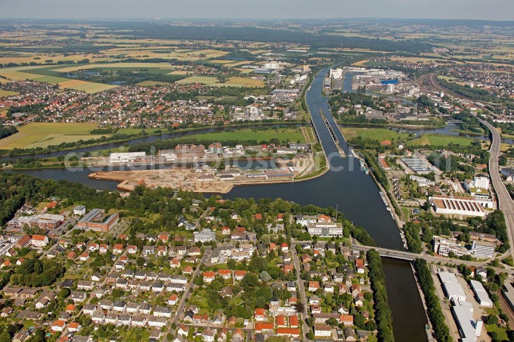 Aerial photograph Minden - Waterway crossing the Weser to the Mittelland Canal in Minden in North Rhine-Westphalia