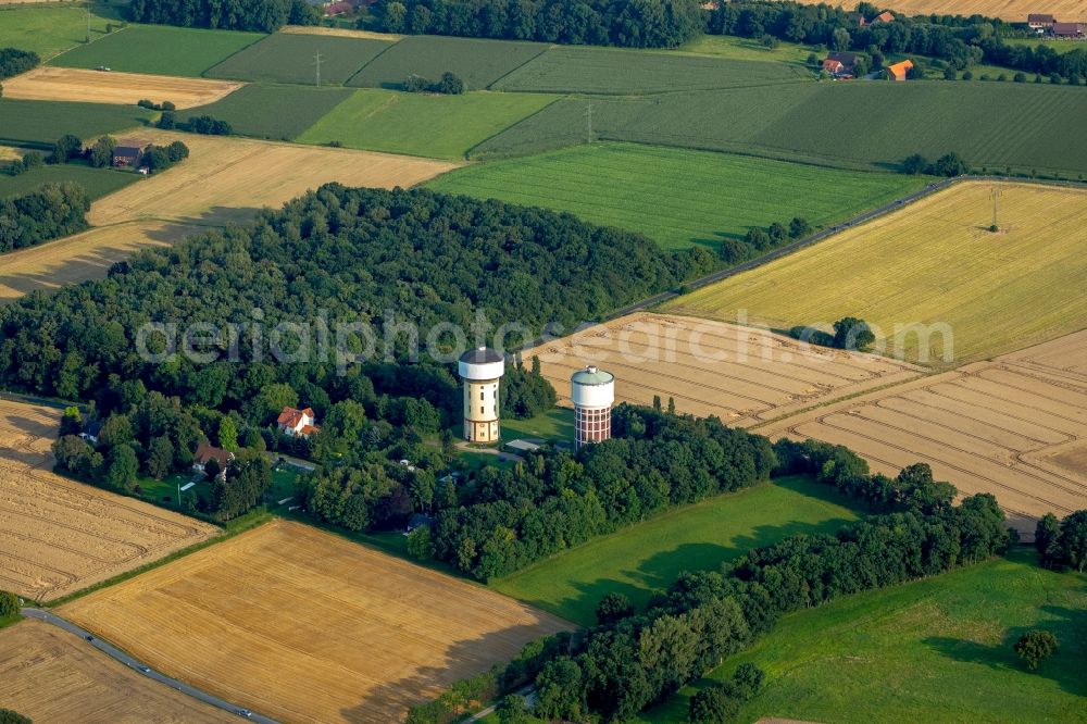 Aerial photograph Hamm OT Berge - View of the water towers at the Hellweg in the district of Berge in Hamm in the state North Rhine-Westphalia