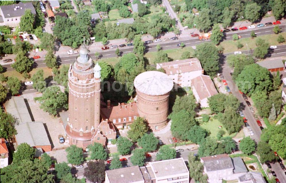 Aerial photograph Berlin-Spandau - Wassertum am Spandauer Damm