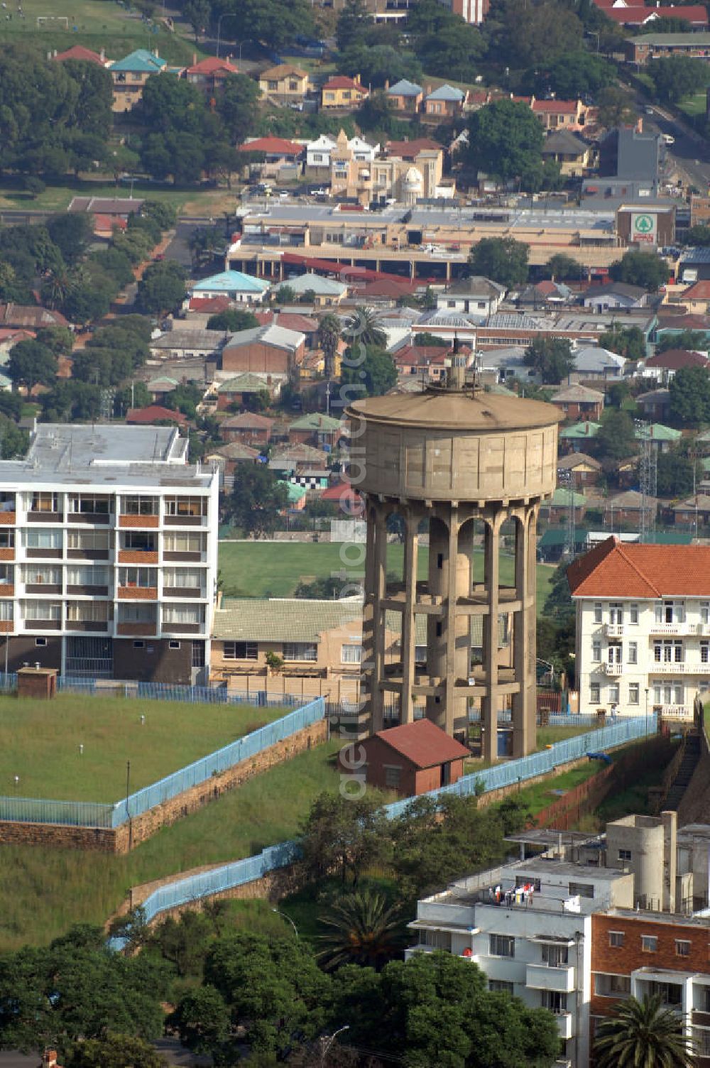 Aerial photograph Johannesburg - Water Tower and viewpoint at the highest point in the Highlands suburb of Johannesburg. The viewpoint offers a particularly good overview of the mines in the southern part of town