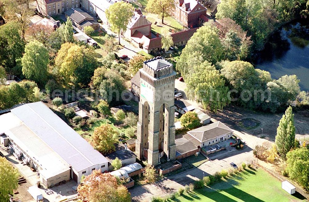 Eberswalde / Brandenburg from the bird's eye view: Wasserturm an der Messingwerksiedlung (UNESCO-Denkmalsliste) in Eberswalde - Finow (Brandenburg). Bauordnungsamt Untere Denkmalschutzbehörde Heegermühler Str. 75 16225 Eberswalde Tel: 03334/214385 Fax: 03334/214379 E-Mail: martina.Kohl@barnim.de