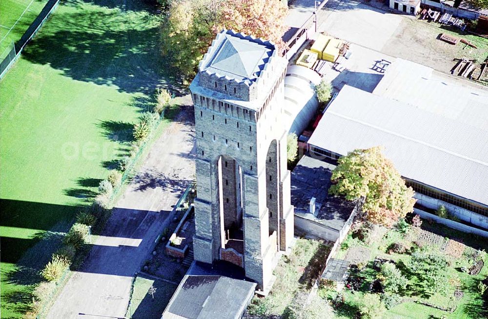 Eberswalde / Brandenburg from the bird's eye view: Wasserturm an der Messingwerksiedlung (UNESCO-Denkmalsliste) in Eberswalde - Finow (Brandenburg). Bauordnungsamt Untere Denkmalschutzbehörde Heegermühler Str. 75 16225 Eberswalde Tel: 03334/214385 Fax: 03334/214379 E-Mail: martina.Kohl@barnim.de