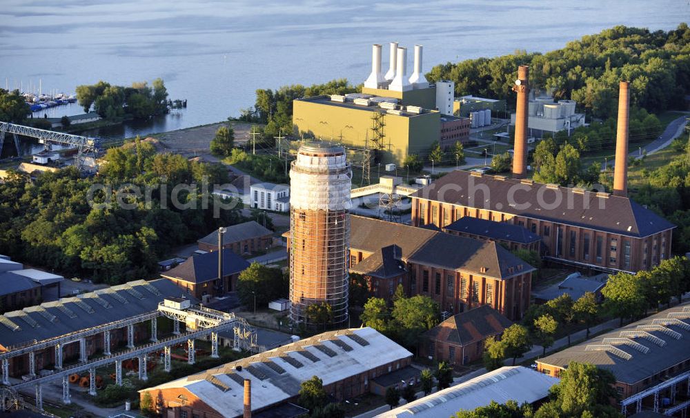 Aerial image Brandenburg an der Havel / Ortsteil Kirchmöser - Der sich im Zustand der Sanierung befindliche Wasserturm im Ortsteil Kirchmöser der Stadt Brandenburg an der Havel, Brandenburg. Water tower, in the state of reconstruction, in the district Kirchmoeser of Brandenburg an der Havel, Brandenburg.