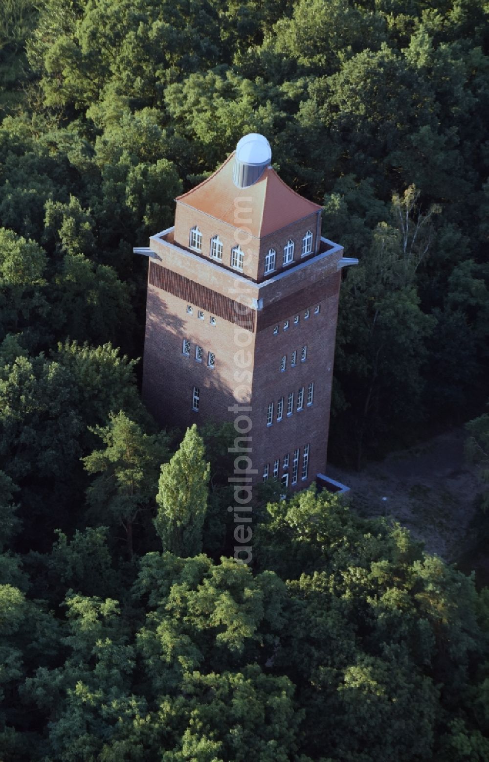 Aerial image Beelitz - Water tower and observatory on Karl-Liebknecht-Strasse in Beelitz in the state of Brandenburg