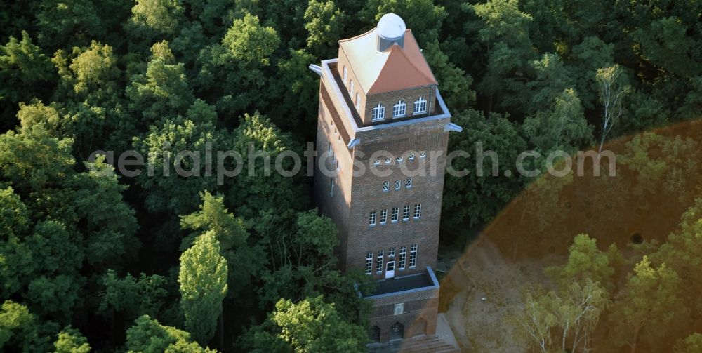 Beelitz from the bird's eye view: Water tower and observatory on Karl-Liebknecht-Strasse in Beelitz in the state of Brandenburg