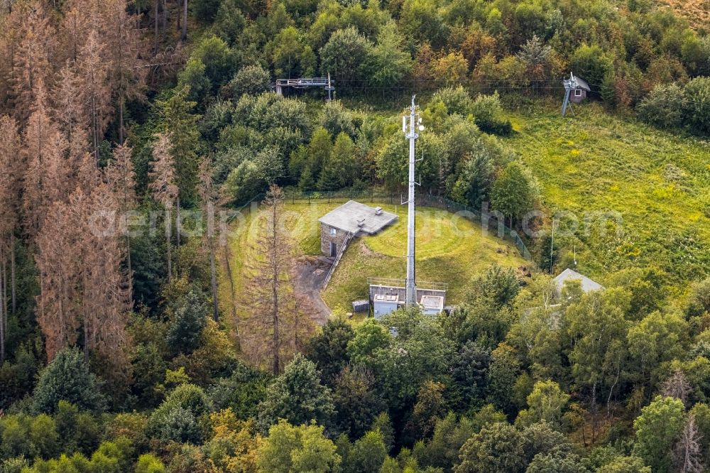 Aerial photograph Brilon - Waterworks - ground storage facility Hochbehaelter Poppenberg in Brilon in the state North Rhine-Westphalia, Germany