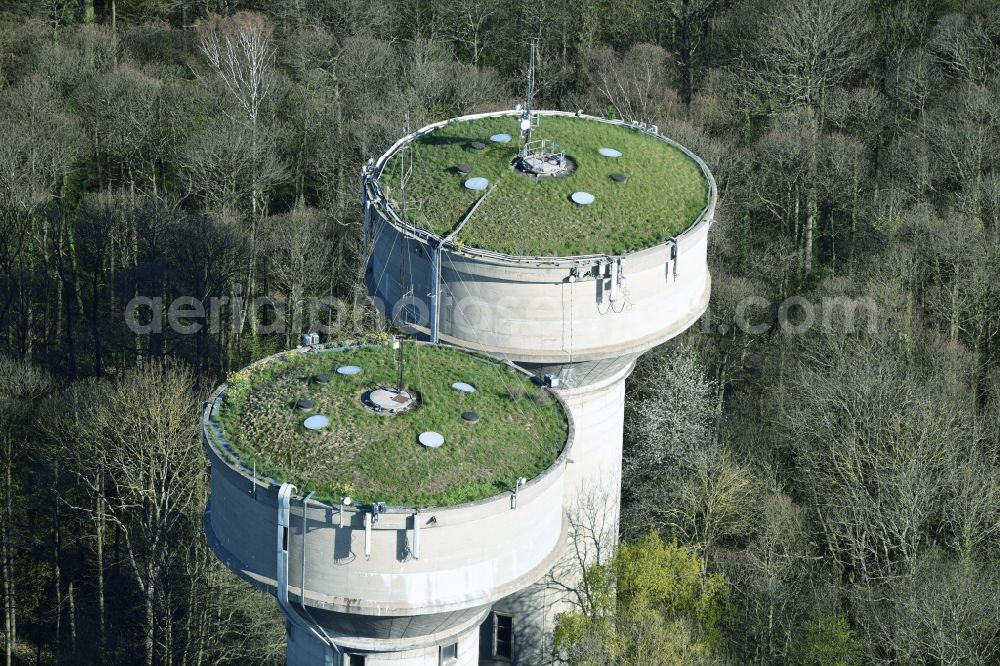 La Celle-Saint-Cloud from the bird's eye view: Structure of the waterworks with high storage facility in La Celle-Saint-Cloud in Ile-de-France, France