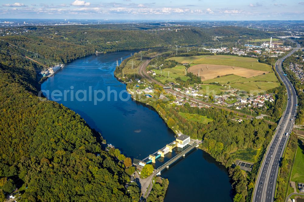 Hagen from the bird's eye view: Structure and dams of the waterworks and hydroelectric power plant Laufwasserkraftwerk Hengstey along course of the Ruhr in the district Hengstey in Hagen in the state North Rhine-Westphalia, Germany