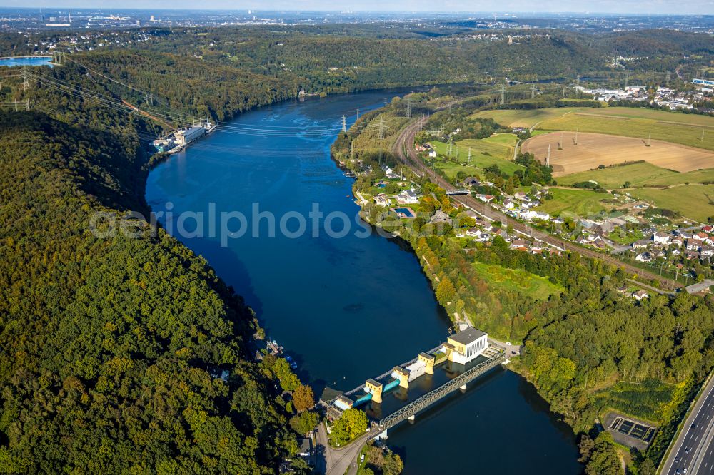 Aerial image Hagen - Structure and dams of the waterworks and hydroelectric power plant Laufwasserkraftwerk Hengstey along course of the Ruhr in the district Hengstey in Hagen in the state North Rhine-Westphalia, Germany