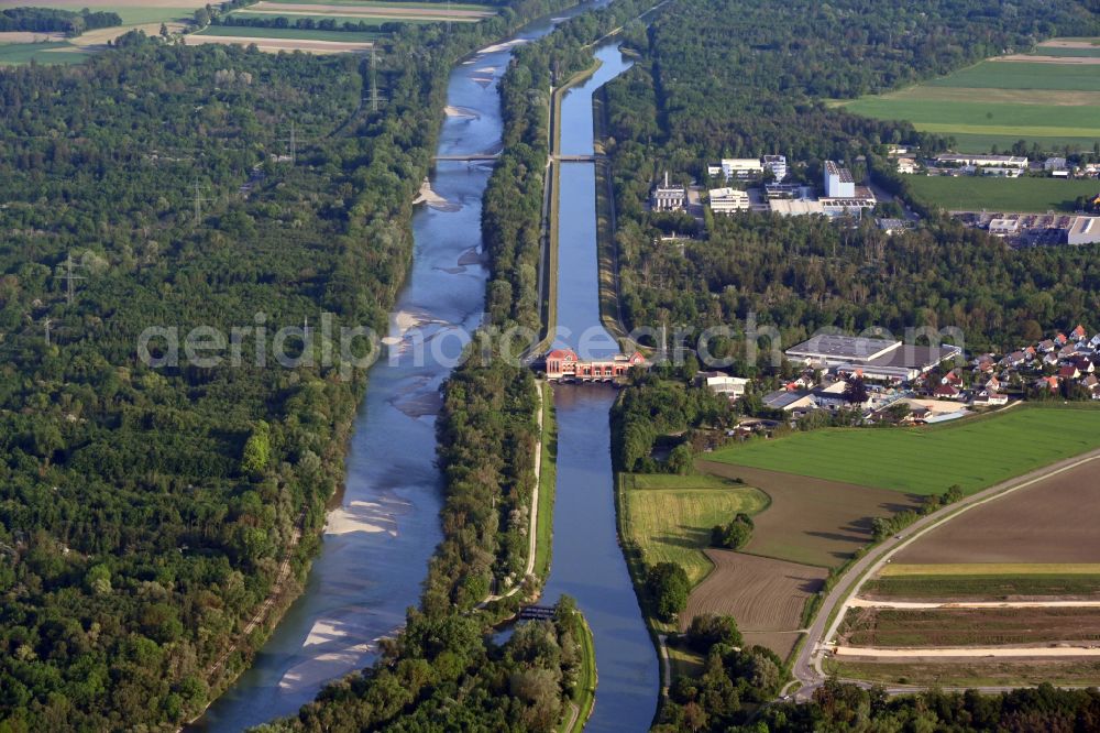 Aerial photograph Langweid am Lech - Structure and dams of the waterworks and hydroelectric power plant on Lechkanal on street Lechwerkstrasse in Langweid am Lech in the state Bavaria, Germany