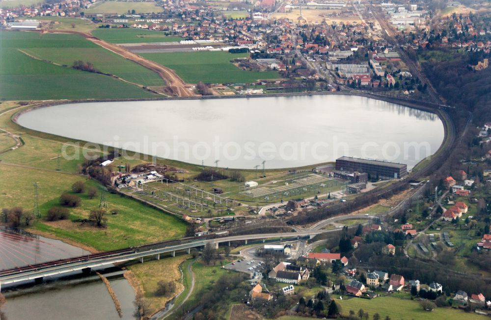 Dresden from the bird's eye view: Structure and dams of the waterworks and hydroelectric power station and pumped storage power station with reservoir on the street Am Faehrhaus in the district of Niederwartha in Dresden in the federal state of Saxony, Germany