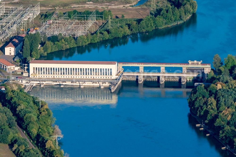 Aerial photograph Möhlin - Construction and dams of the waterworks and hydropower plant of Kraftwerk Ryburg-Schwoerstadt AG across the Rhine in Moehlin in the canton of Aargau, Switzerland