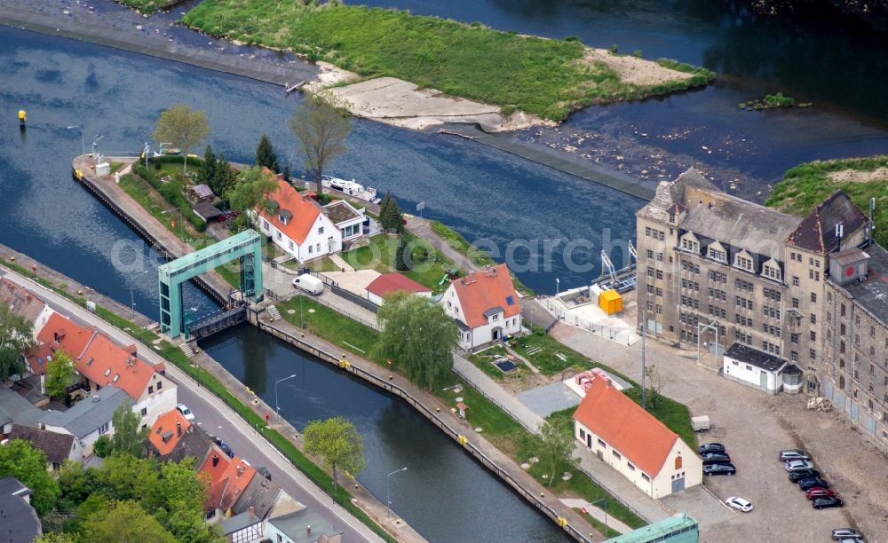 Aerial photograph Bernburg (Saale) - Structure and dams of the waterworks and hydroelectric power plant Wasserkraft in Bernburg (Saale) in the state Saxony-Anhalt, Germany