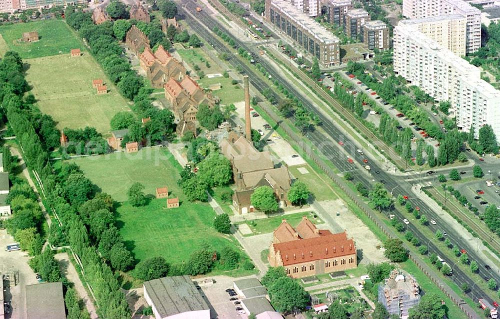 Aerial image Berlin-Lichtenberg - Wasserwerke an der Landsberger Allee in Berlin-Lichtenberg.