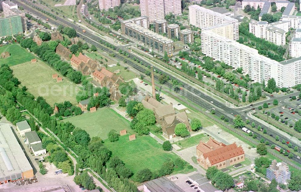 Aerial photograph Berlin-Lichtenberg - Wasserwerke an der Landsberger Allee in Berlin-Lichtenberg.