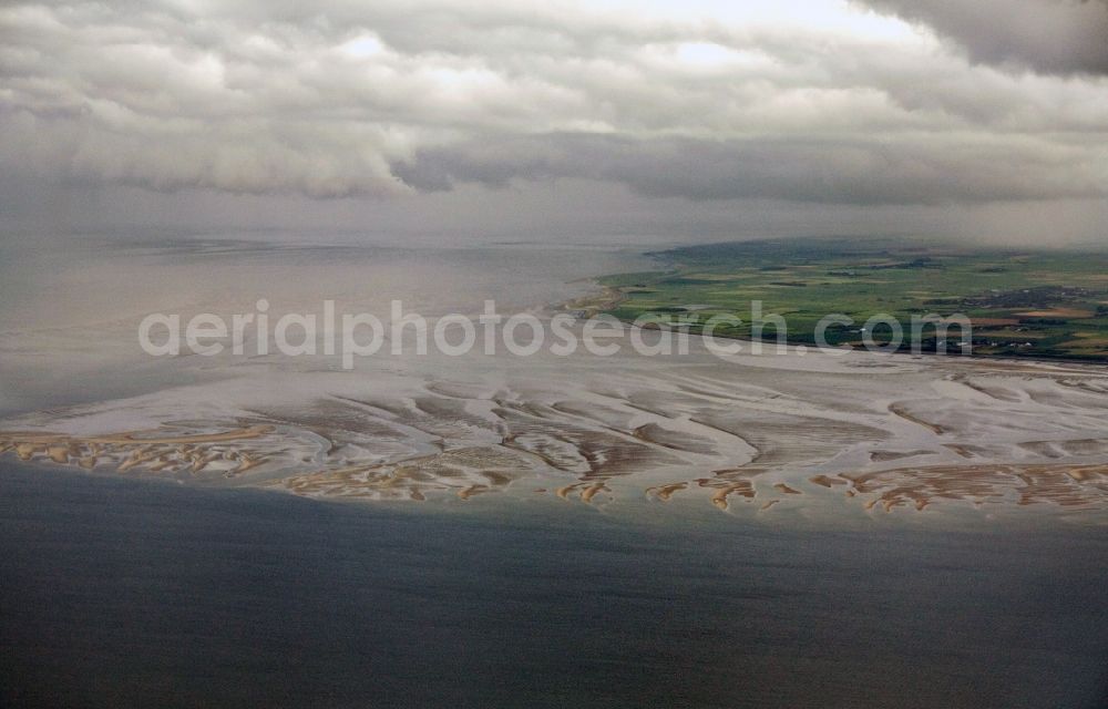 Aerial photograph Föhr - Blick auf das Wattenmeer bei Ebbe und die Küste der Insel Föhr in der Nordsee im Bundesland Schleswig Holstein. Föhr ist die flächenmäßig größte der Nordfriesischen Inseln und liegt im Naturschutzgebiet Nationalpark SchleswigHolsteinisches Wattenmeer. //View of the Wadden Sea at low tide and the coast of the island of Foehr in the North Sea in the federal state Schleswig Holstein. Foehr is the geographically largest of the North Frisian Islands and is located in the nature reserve Schleswig Holstein Wadden Sea National Park