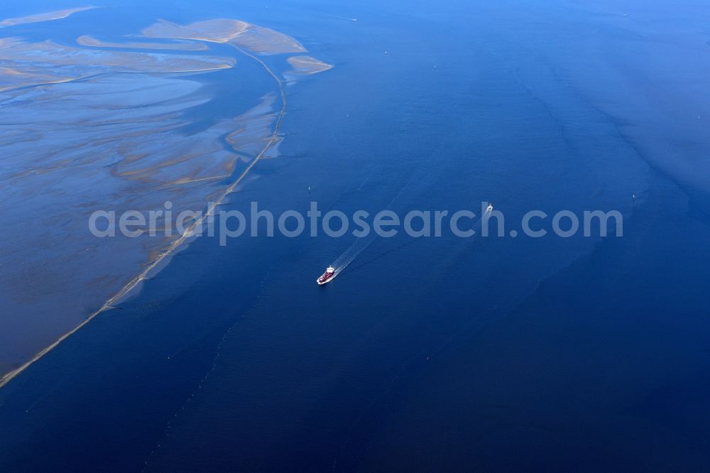 Cuxhaven from the bird's eye view: Wadden Sea and river mouth of the Elbe into the North Sea near by Cuxhaven in Lower Saxony