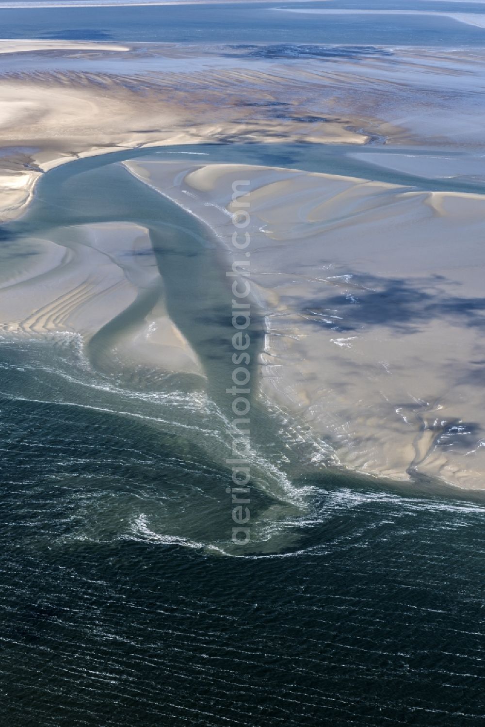 Cuxhaven from the bird's eye view: Wadden Sea of North Sea Coast near Cuxhaven in the state Lower Saxony