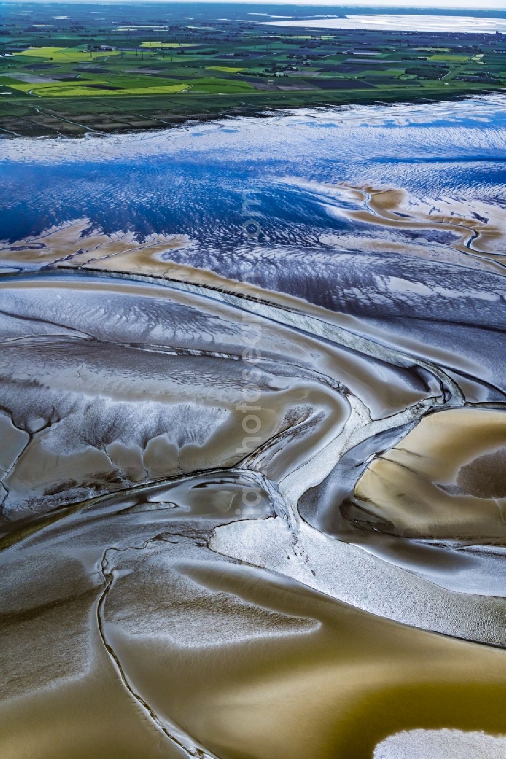 Cuxhaven from the bird's eye view: Wadden Sea of North Sea Coast near Cuxhaven in the state Lower Saxony