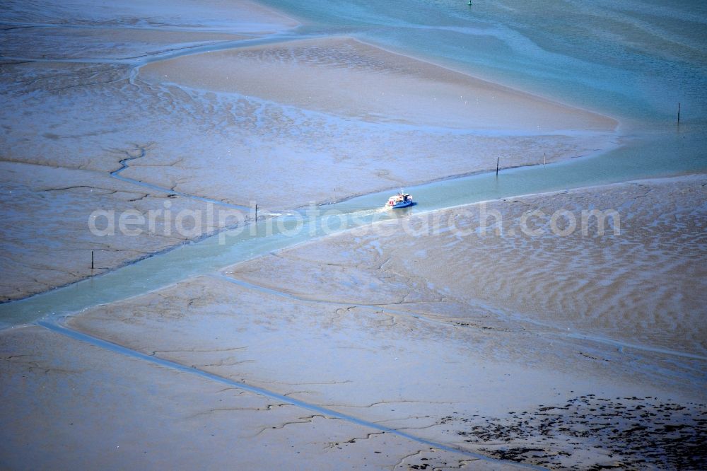 Bensersiel from the bird's eye view: Wadden Sea of North Sea Coast in Bensersiel in the state Lower Saxony