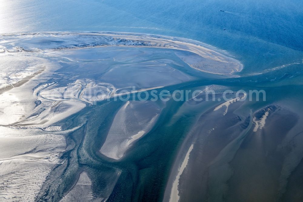 Scharhörn from the bird's eye view: Wadden Sea of a??a??the North Sea coast with the islands Scharhoern and Nigehoern in the state Hamburg, Germany