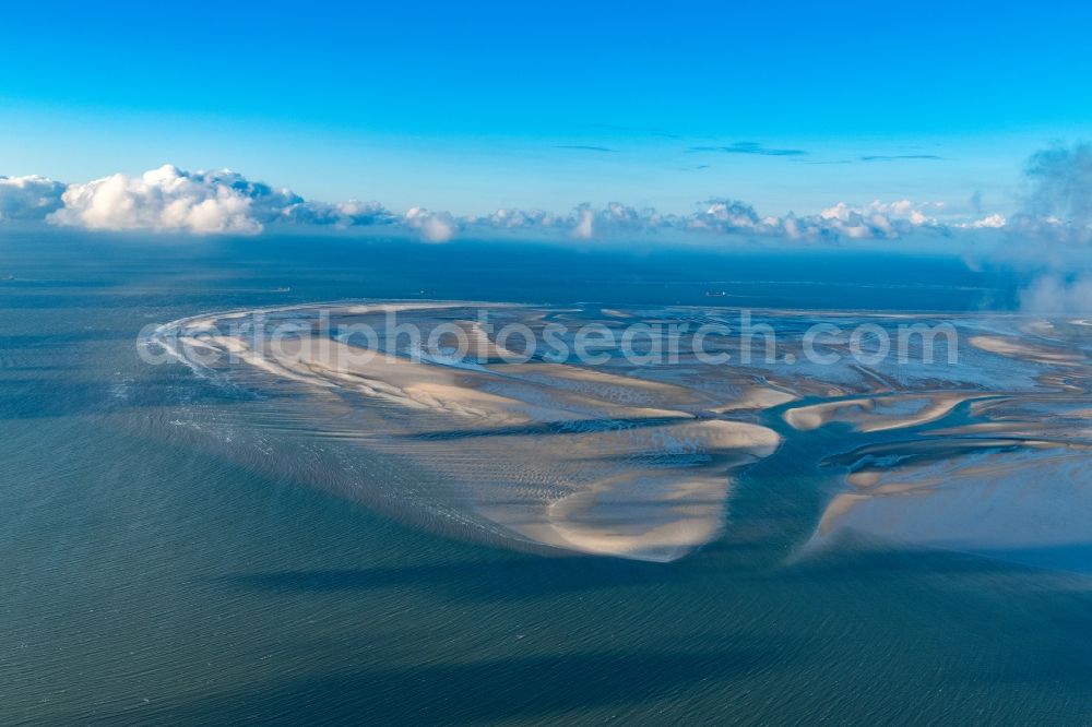 Nigehörn from the bird's eye view: Wadden Sea sandbanks off the North Sea coast of Cuxhaven, reef in the Hamburg Wadden Sea in front of Nigehoern and Scharhoern in the state Hamburg, Germany